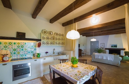 Tarano Villa | Beautiful Villa with large pool close to Rome in the Sabina Hills 6-14 guests