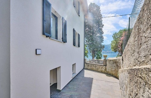 Lierna Villa | Beautiful villa, within walking distance of the lake, with swimming pool and private parking.