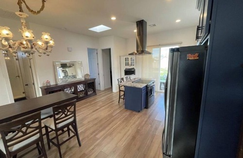 Garfield House | Beautiful Walkable Downtown Getaway