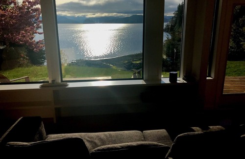 Cortes Island House | Beautiful Waterfront Home With Majestic Views