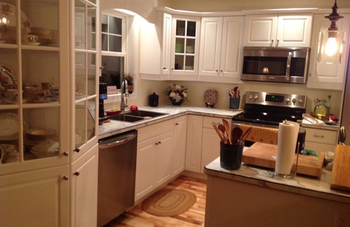 Granville House | Beautiful water's edge 2 bedroom vacation home