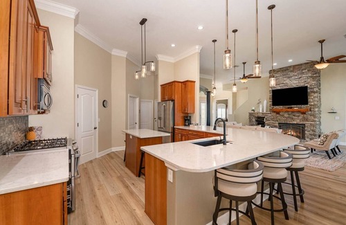River Isles House | Beautiful waterfront 5 BR home with pool, kayaks