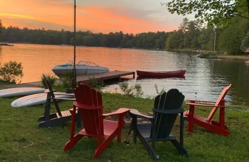 Bala Cottage | Beautiful waterfront cottage BnB nestled in the heart of Muskoka!