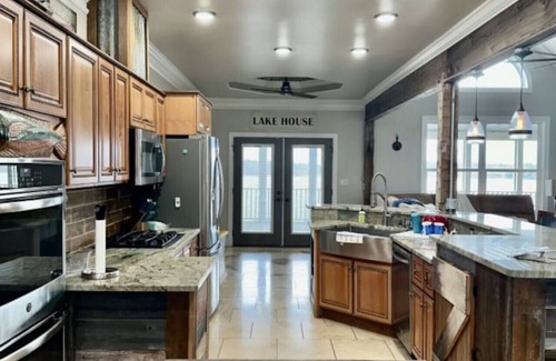 Leesburg House | Beautiful waterfront home with year-round water ~ Sleeps 14