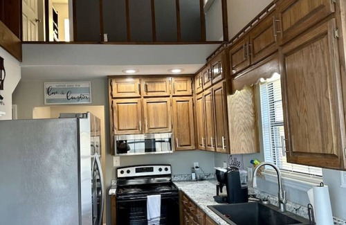 Leesburg House | Beautiful Waterfront Home ~ Sleeps 6 ~ Embo's Island Area
