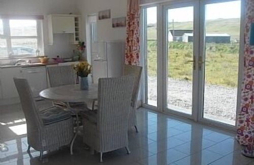 Aughleam House | Beautiful well equipped house overlooking the sea