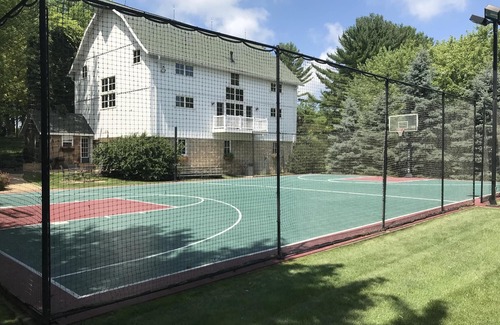 Sauk City House | Beautiful White Barnnn