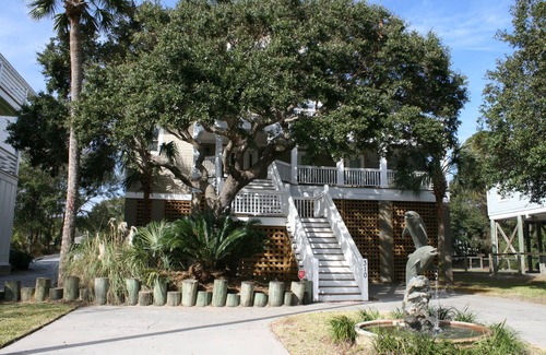 Folly Beach House | Beautiful wraparound porches & easy walk to the beach