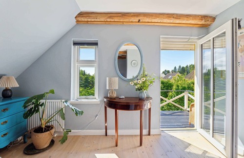 Faldsled Villa | Beautiful yellow country villa by the water