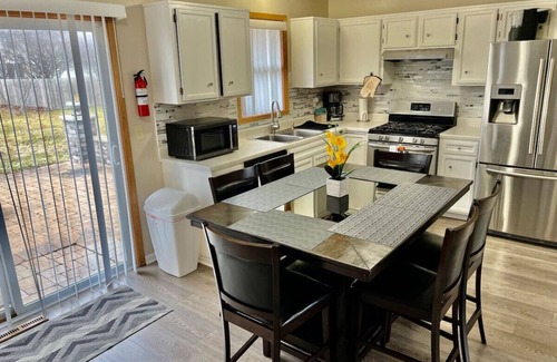 Belvidere House | Beautiful10-Person Home Game Room Pet Friendly