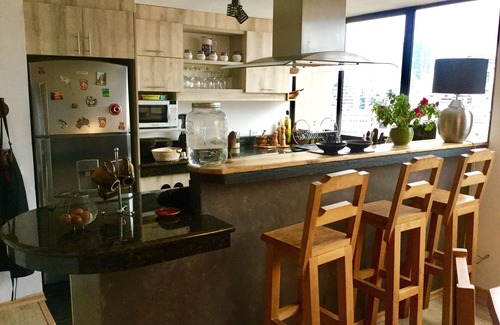 La Mariscal Apartment | Beautifull 2 BDR French Suite Almagro w/balcony & stunish view on Quito
