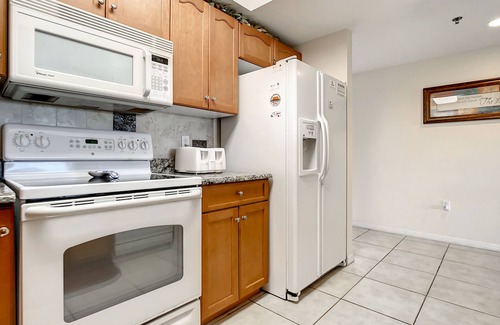 New Smyrna Beach Condo | Beautifully appointed Condo with Gorgeous Estuary Views. OW10-305