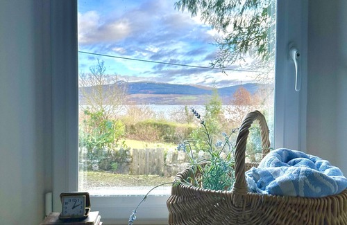 Furnace Cottage | Beautifully Appointed, Cosy 3 Bedroom Cottage