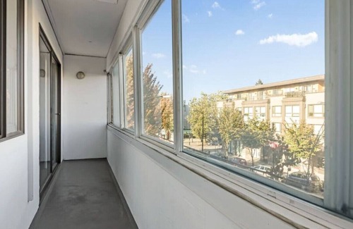 Riley Park Apartment | Beautifully Designed 1-Bedroom Apartment