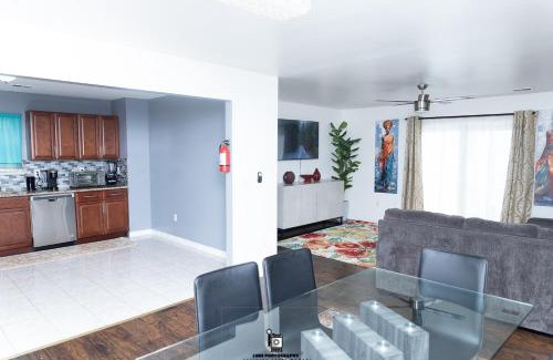 Weequahic Apartment | Beautifully Designed & Spacious Apartment in Newark 10mins from EWR Airport, Close to NYC and Beth Israel Hospital