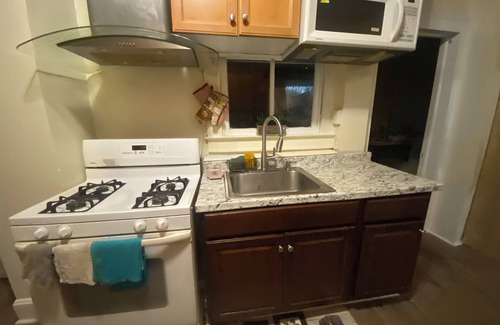Pikesville Apartment | Beautifully furnished entire first floor home