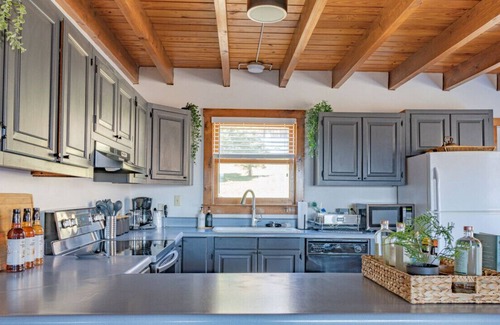 Oliverea Cottage | Beautifully Located, Modern Cottage in Catskills