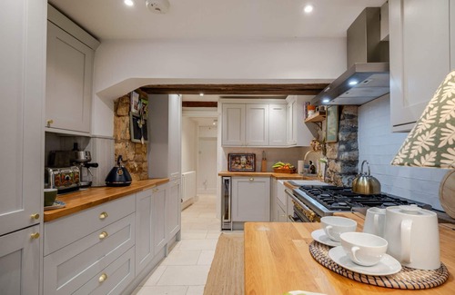Moreton-in-Marsh Cottage | Beautifully presented holiday cottage - Stonecrop Cottage