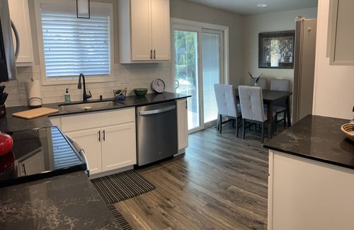 Yakima House | Beautifully remodeled, clean, well-stocked entire home - sleeps 7!