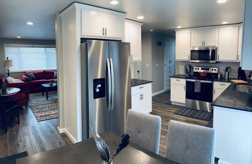 Yakima House | Beautifully remodeled, clean, well-stocked entire home - sleeps 7!