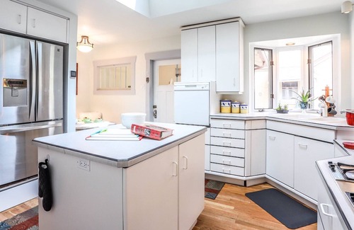 West Highland House | Beautifully remodeled Craftsman Bungalow- Close to Coors Field- Denver Highlands