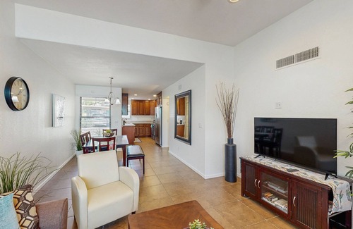 Tucson Condo | Beautifully remodeled dog-friendly Casita with shared heated pool & hot tub