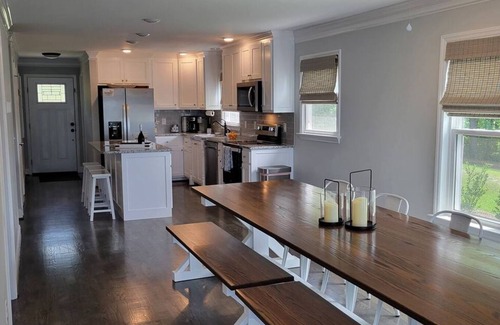 Semora House | Beautifully Remodeled Lake House w/Plunge Pool!