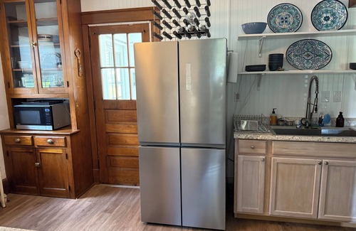 Havre De Grace House | Beautifully renovated home, steps from the Havre de Grace Lighthouse