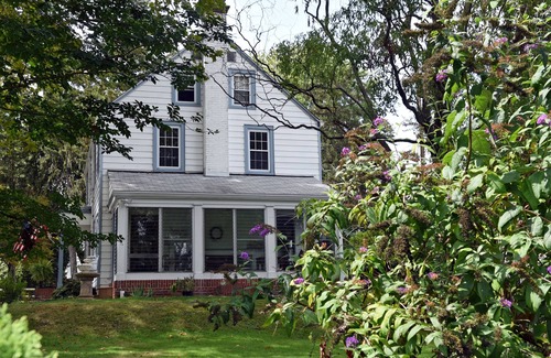 Havre De Grace House | Beautifully renovated home, steps from the Havre de Grace Lighthouse