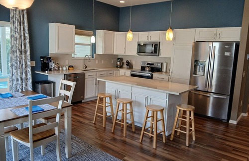 Buttonwood House | Beautifully Renovated k2B/2B home The Villages Florida w/gas golf cart included