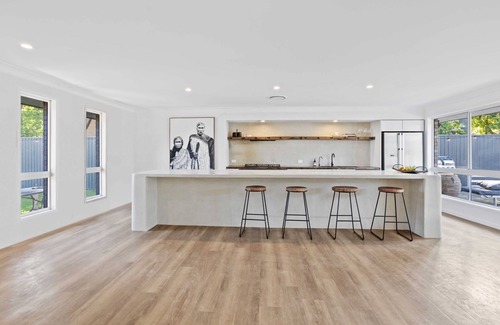 Burleigh Waters Apartment | Beautifully renovated four-bedroom, two-bathroom home in Burleigh Heads!