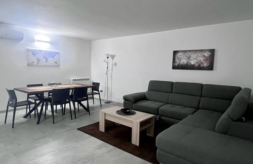 Mendicino Apartment | Beautifully renovated apartment offering authentic Italian country style living!
