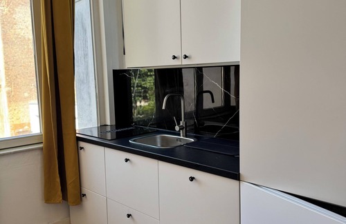 Jacht Apartment | Beautifully Renovated Spacious Apartment in a Historic Brussels Maison de Maitre