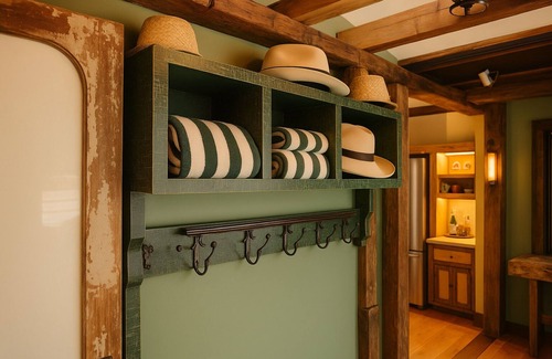 Newport Apartment | Beautifully Renovated Post and Beam Loft Style Home