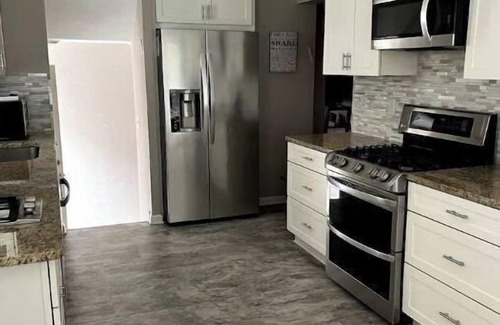 Beachwood House | Beautifully Renovated, Luxury Home in Beachwood OH
