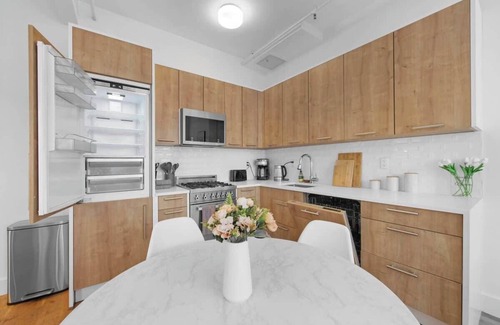 Hell's Kitchen Apartment | Beautifully Renovated 1 bedroom in Prime Manhattan