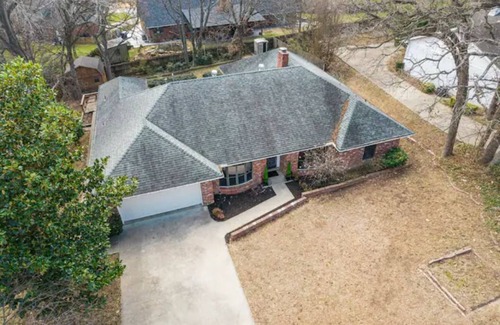 South Tulsa House | Beautifully Renovated with Designer Decor and Spacious Rooms