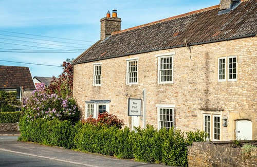 Chewton Mendip House | Beautifully restored, 400 year old former Post Office and Village Bakery