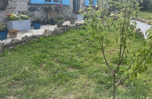 Lohuec Cottage | Beautifully restored cottage in rural setting close to the coast