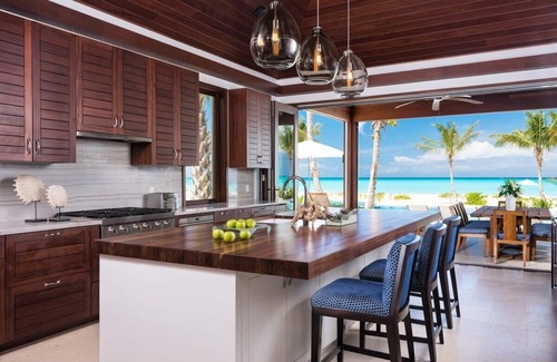 Leeward Settlement Villa | Beautifully Caribbean villa with captivating beach and clear blue waters