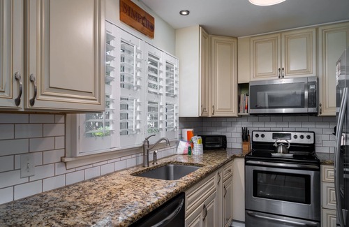 Tarpon Pond House | Beautifully Updated Cottage! Extra Full Bath! Golf Views! All Amenities!