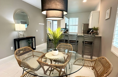 Marco Island Condo | Beautifully Updated 2-Bedroom/2-Bath Olde Marco Retreat