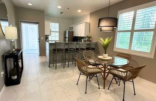 Marco Island Condo | Beautifully Updated 2-Bedroom/2-Bath Olde Marco Retreat