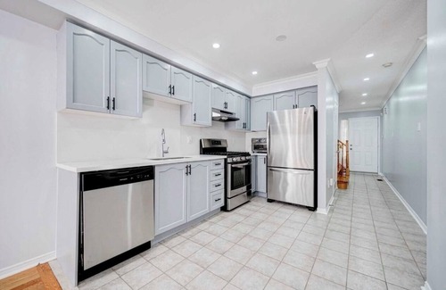 Vaughan House | beauty 4 bedroom home! Favorite