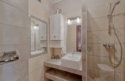 Wesoła Zachod House | Beauty Studio 5min to Main Square in city centre, aircon