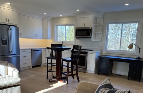Grey Highlands Apartment | Beaver Valley - Lake Eugenia - Carriage House Apartment - Skiing - Hiking