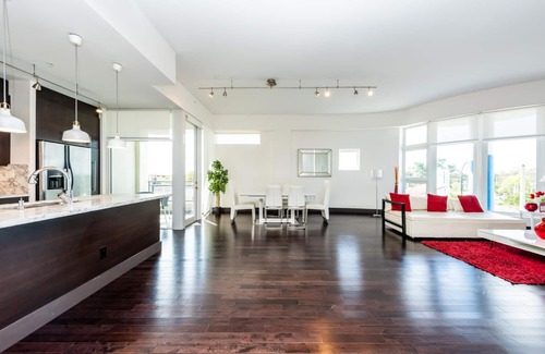 Northeast Miami Apartment | Because you want the best.2 bed/2 bath.Boutique.Sleeps 6