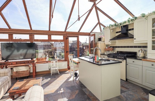 Eamont Bridge Cottage | BECKSIDE COTTAGE, pet friendly, character holiday cottage in Penrith