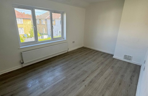 Mayesbrook House | Becontree Retreat