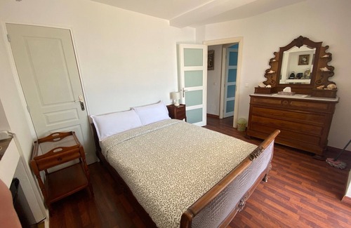 Old Town Bed & Breakfast | Bed and breakfast with enchanting views of the sea and Monaco